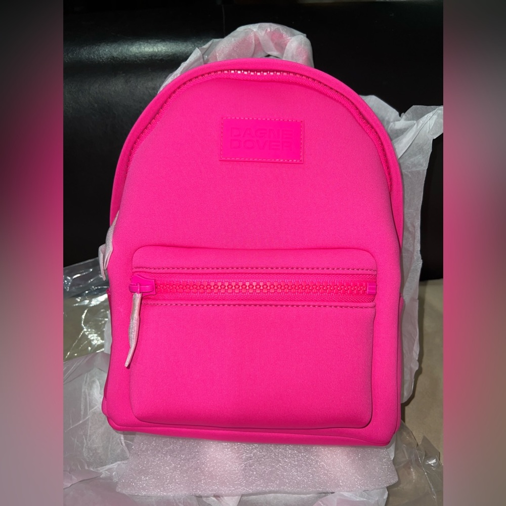 🎉 SOLD 🎉 dagne dover S dakota backpack in hottest pink